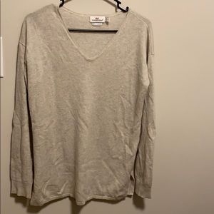 Grey vineyard vines sweater